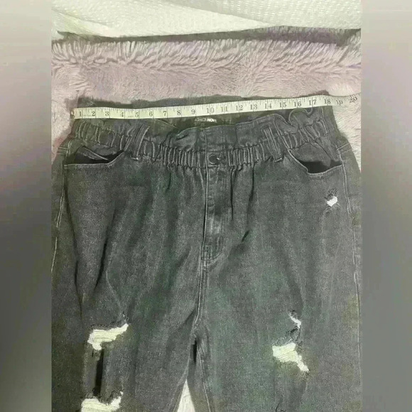 Fashion Nova 3X Stretchy Waist Distressed Jeans - Picture 4 of 6